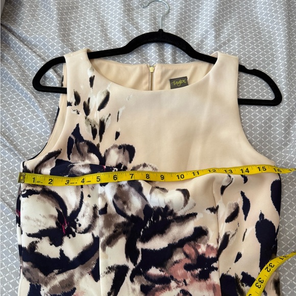 NWT Taylor Floral Pleated Maxi Dress Blush Pink Purple Size 4 Formal Wedding - Picture 6 of 14